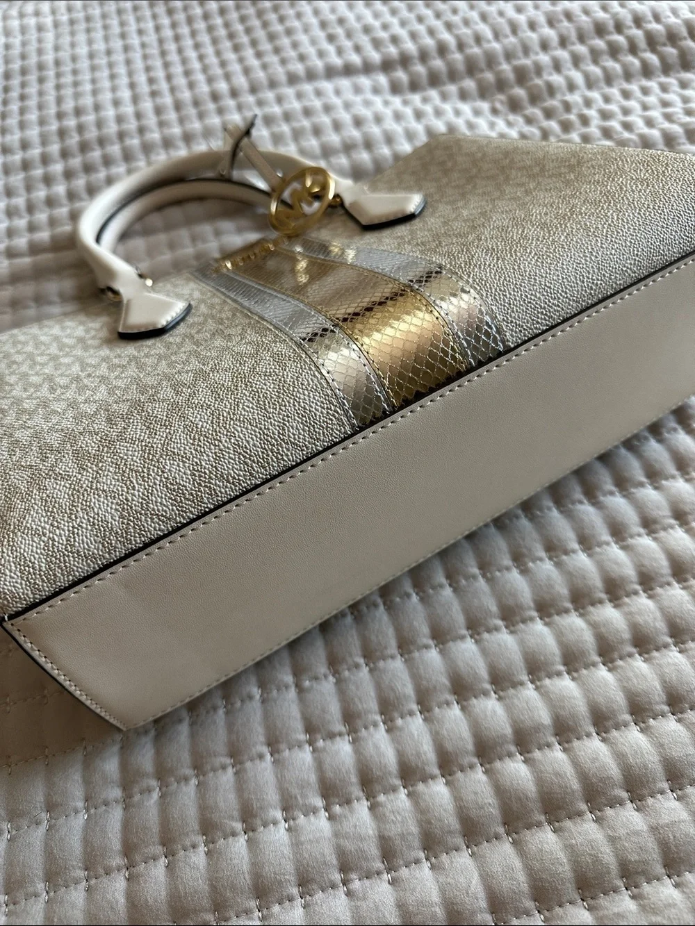 NWT Michael Kors Sheila Medium Signature Logo and Metallic Satchel